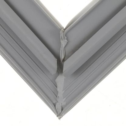 Picture of Beverage Air 703-963D-15 Gasket - Drawer Surd, 24.25X11.25x0.625