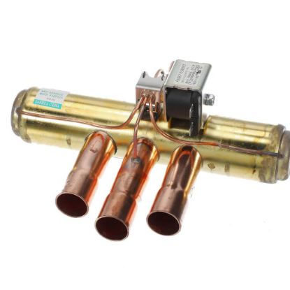 Picture of Trane VAL09601 Valve; Reversing, 4-Way, .88 Odf X .50 O