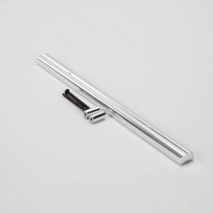 Picture of TRUE 875545 Handle Kit, Door Swing 15 Ss T With 15/16 Silver