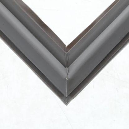 Picture of TRUE 980682 Gasket, Sta/stg/str1/2 H/pt Full Door Gray Santopr